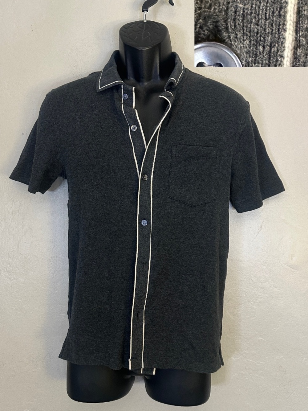 Porter & Ash Stretch Short Sleeve Shirt Small Gently worn 100% cotton Logo